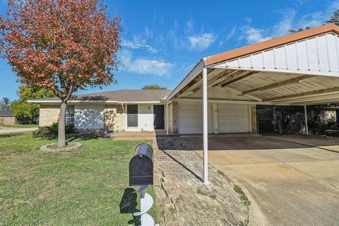 A home in Alvarado