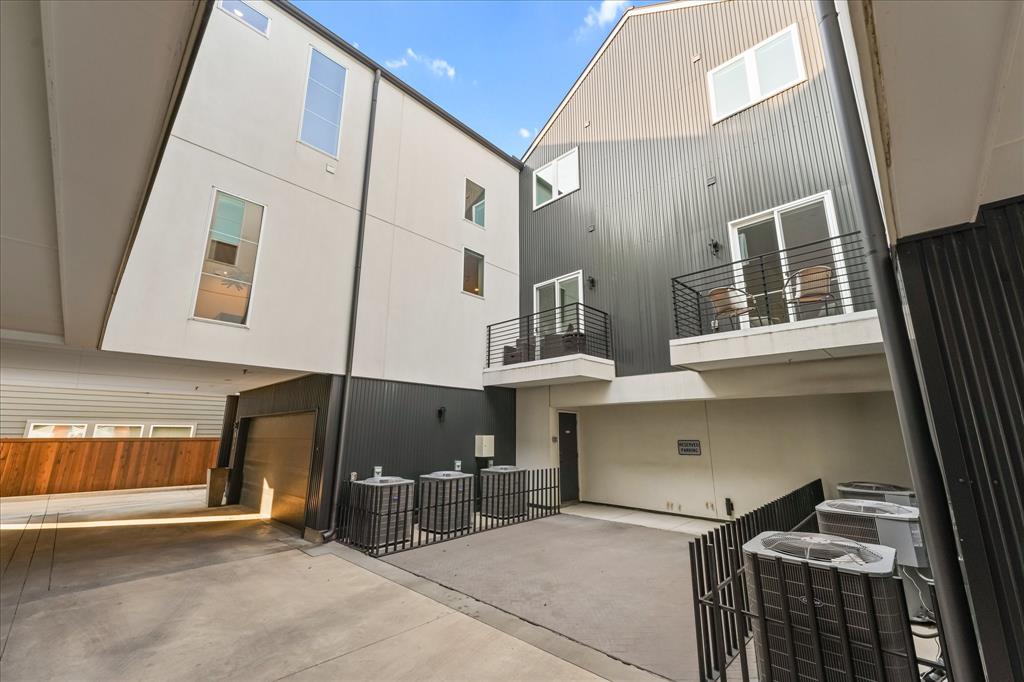 2001 N PRAIRIE CONDOS - Residential