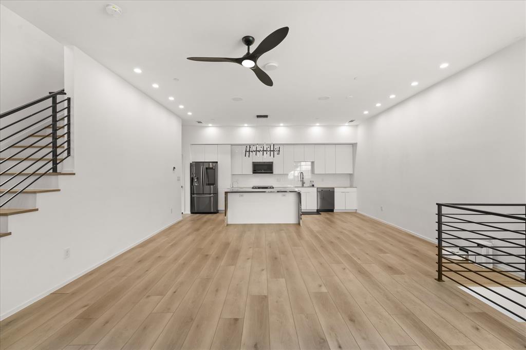 2001 N PRAIRIE CONDOS - Residential