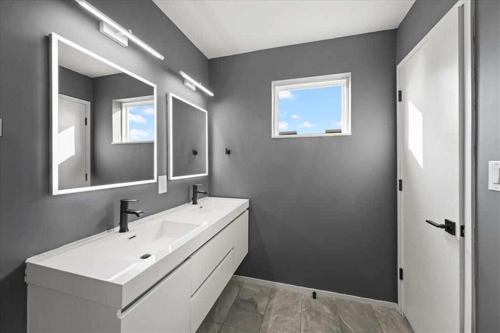 2001 N PRAIRIE CONDOS - Residential