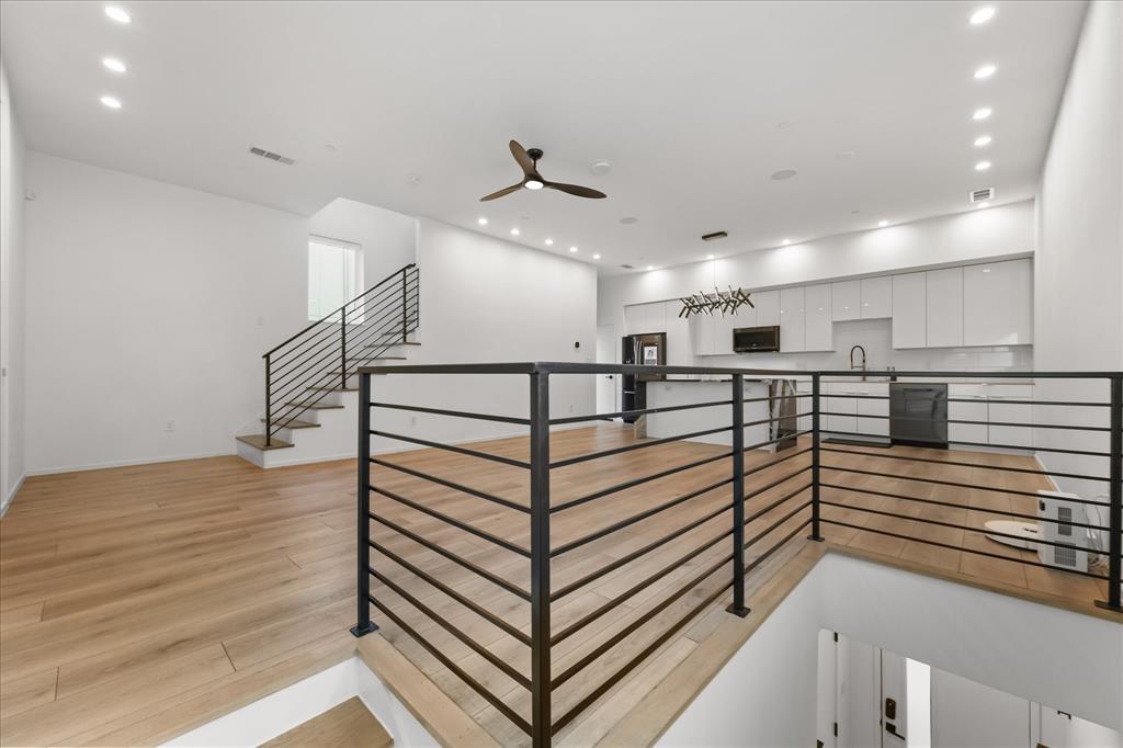 2001 N PRAIRIE CONDOS - Residential