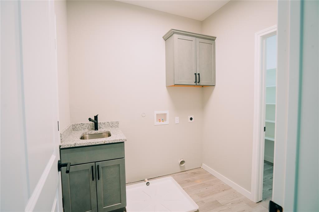 Meadowbrook Hills Chimney Wood - Residential