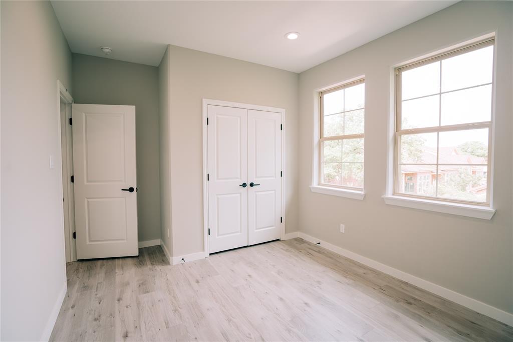 Meadowbrook Hills Chimney Wood - Residential