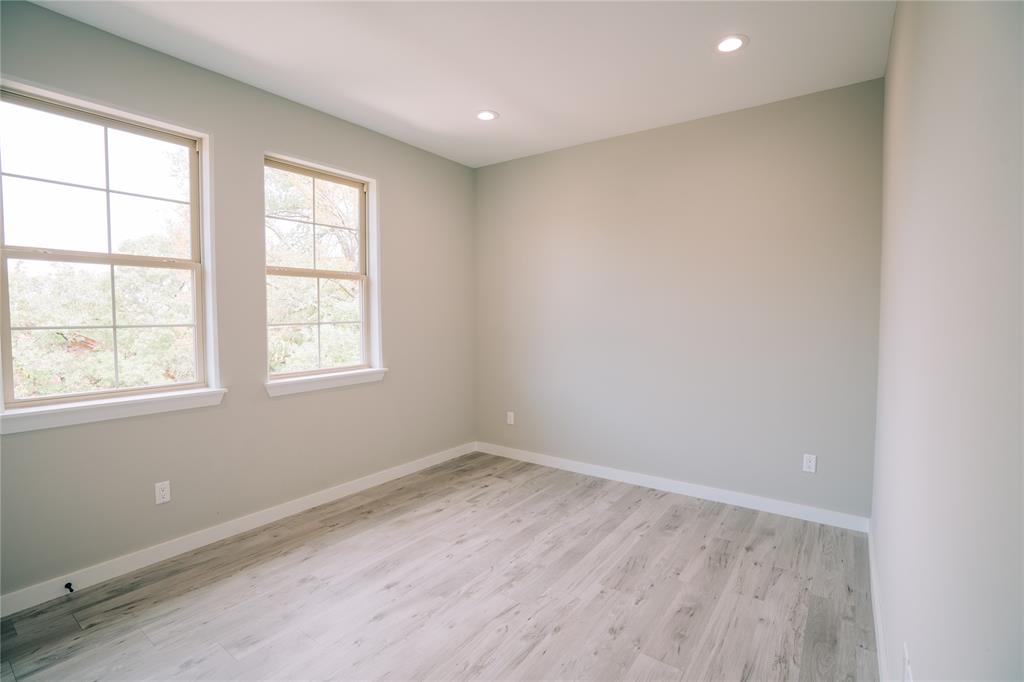 Meadowbrook Hills Chimney Wood - Residential