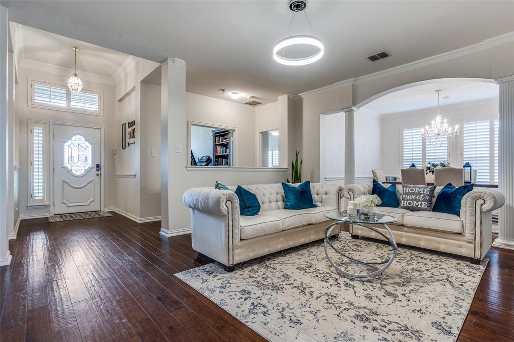 9808 Capilano Drive