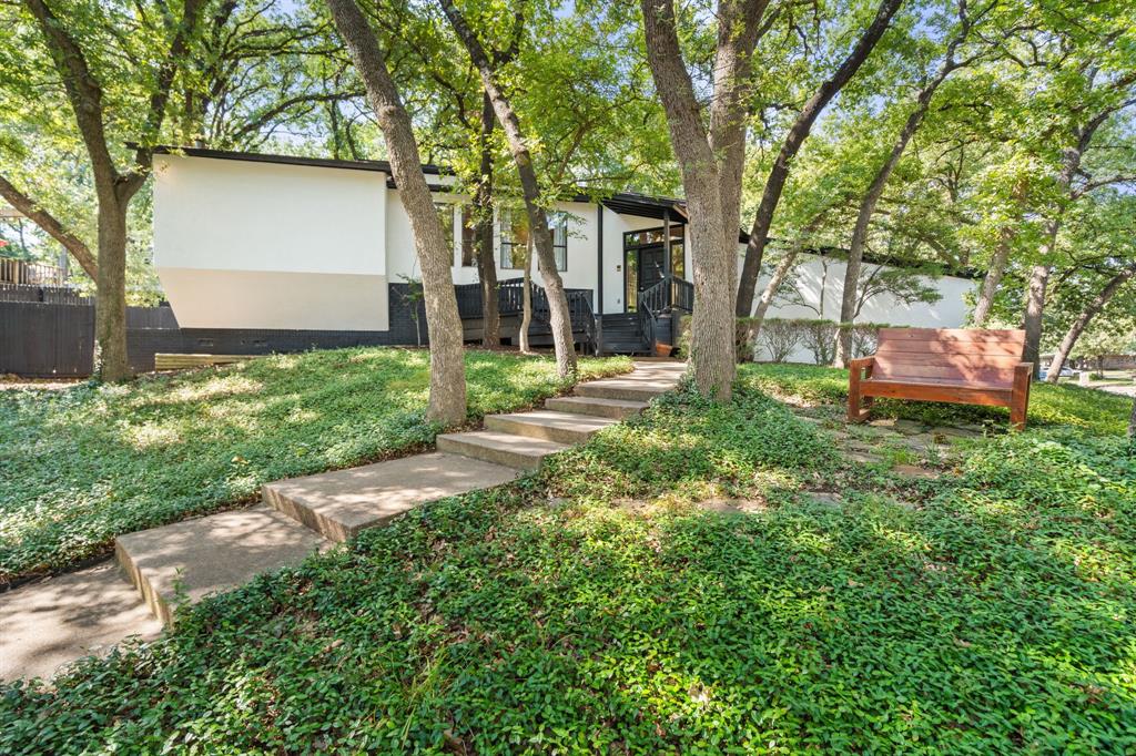 4712 Valleycrest Drive