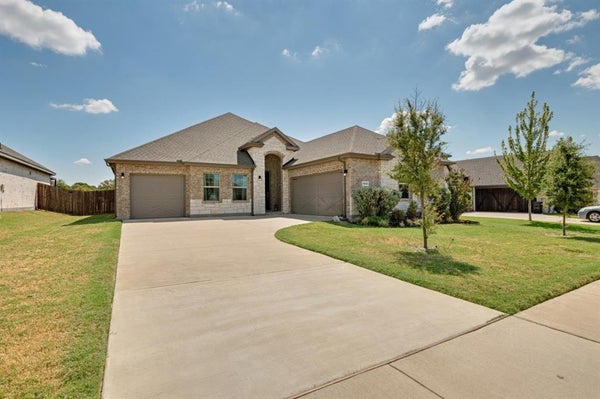 1006 SUMMER GROVE DR, MIDLOTHIAN, TX 76065 - Image ffec9c62fe263bb5862593bbf70866d8/3674071531