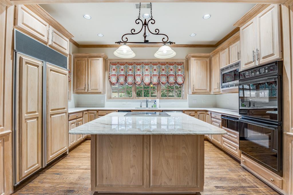 5804 Redwood Court
