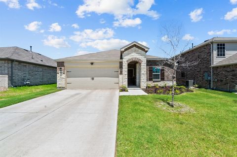 Single Family Residence in Royse City TX 1937 Indian Grass Drive.jpg