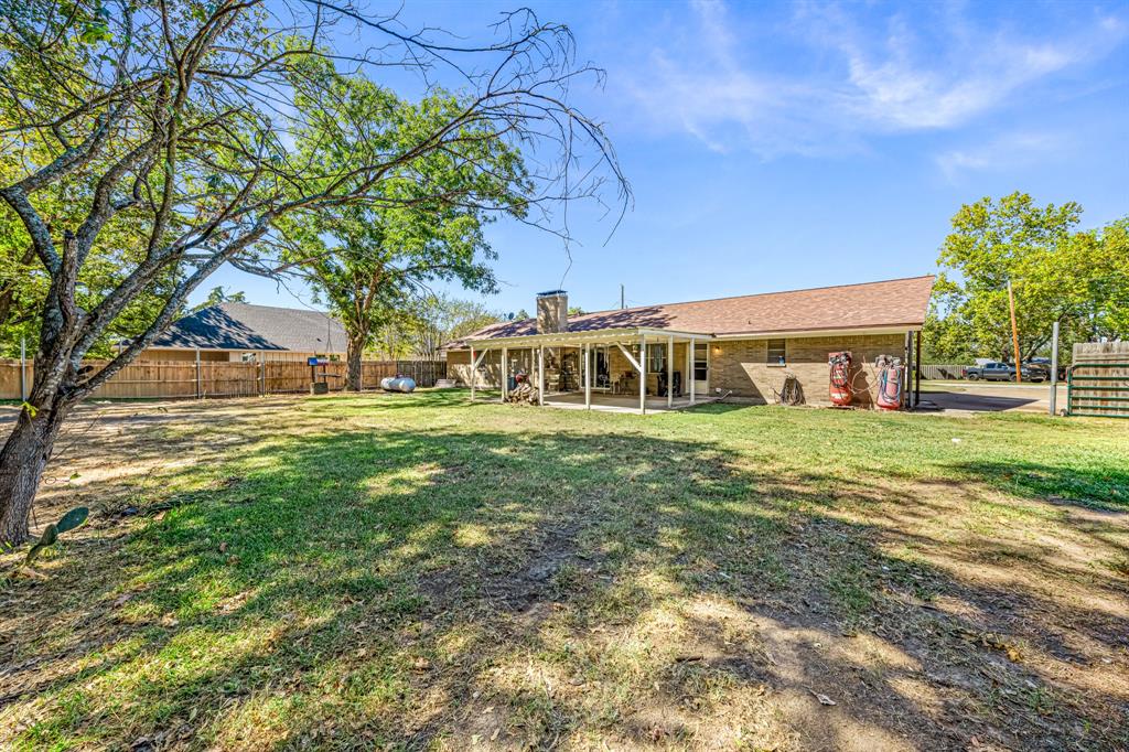 1075 Oak Ridge Drive