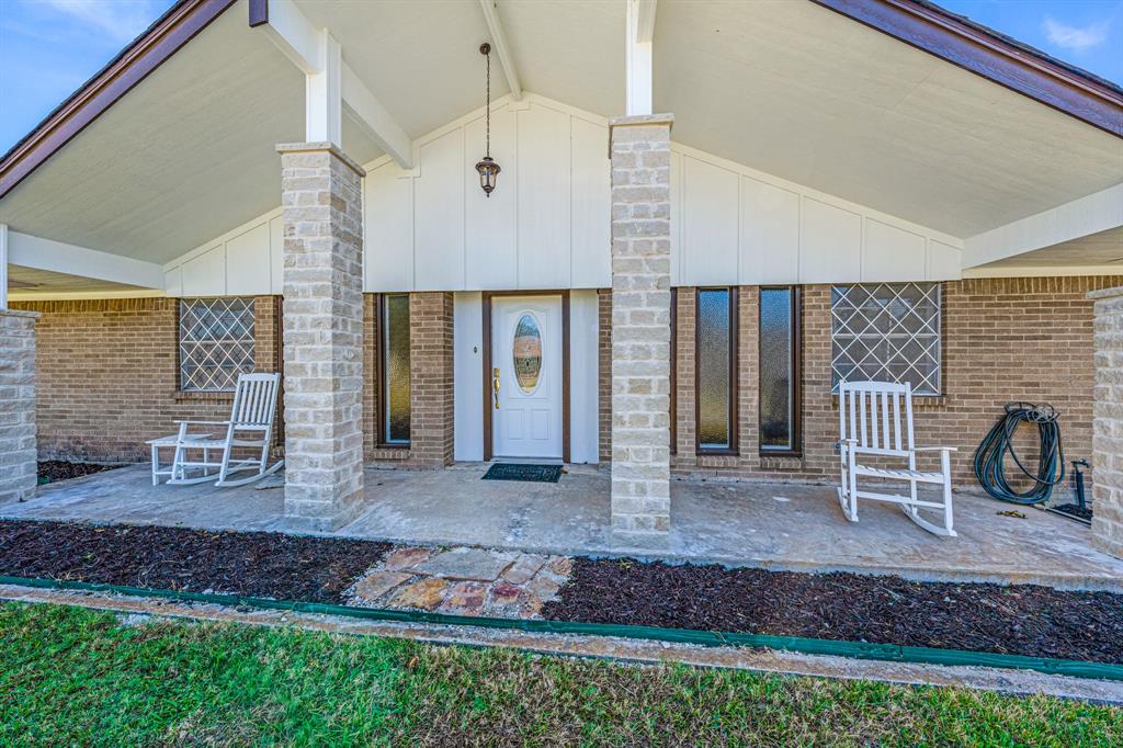 1075 Oak Ridge Drive