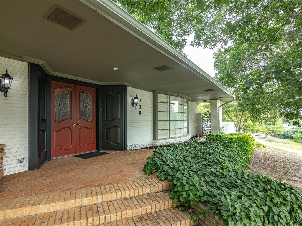 736 Westwood Drive