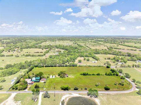 Photo of 858 County Road 1006, Celeste, TX 75423 (MLS # 21237557)