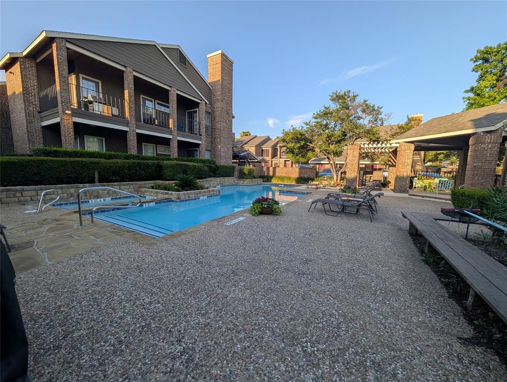 Cobblestone Square - Residential