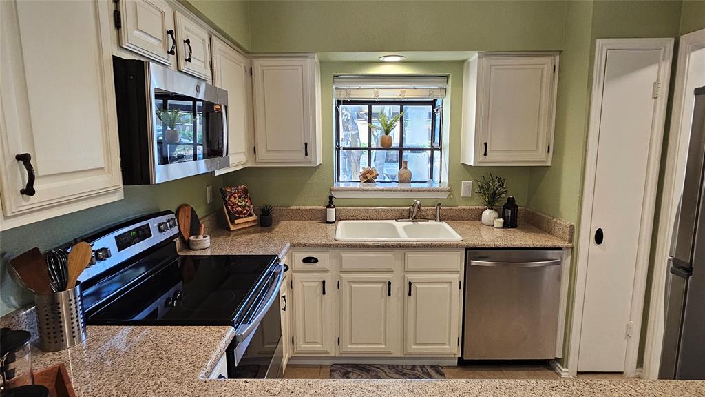 Cobblestone Square - Residential
