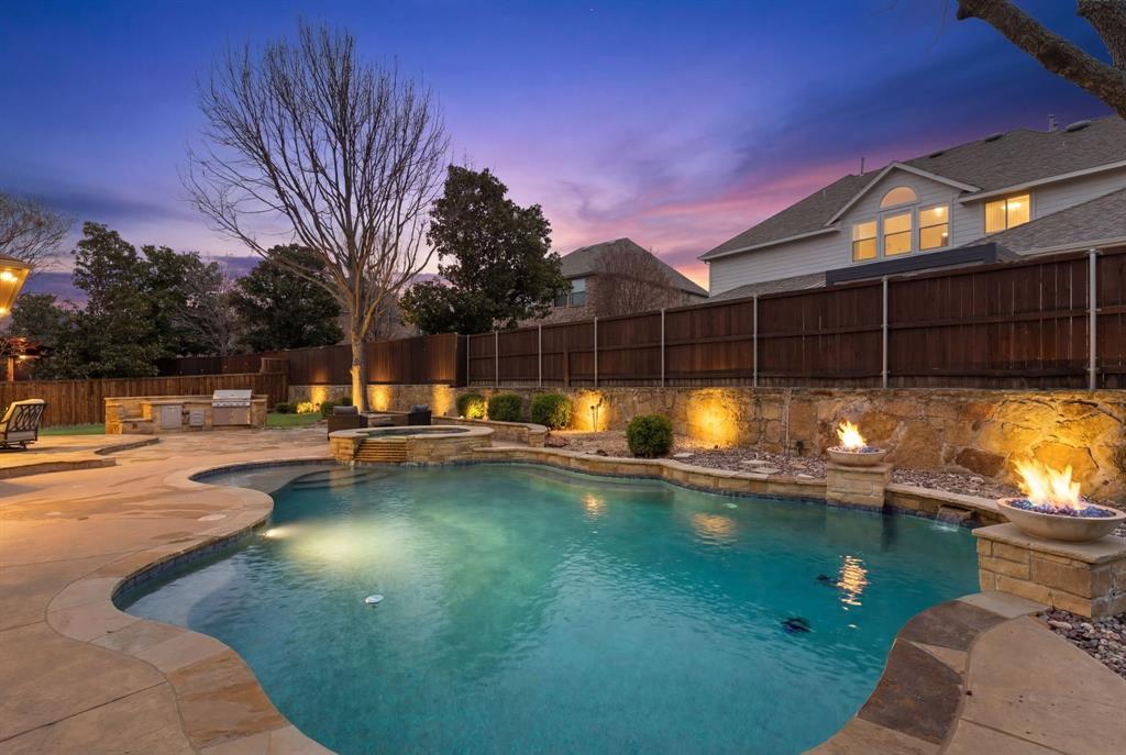 1109 Woodcliff Drive