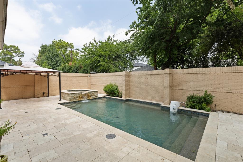 Highland Park West 04 Instl - Residential