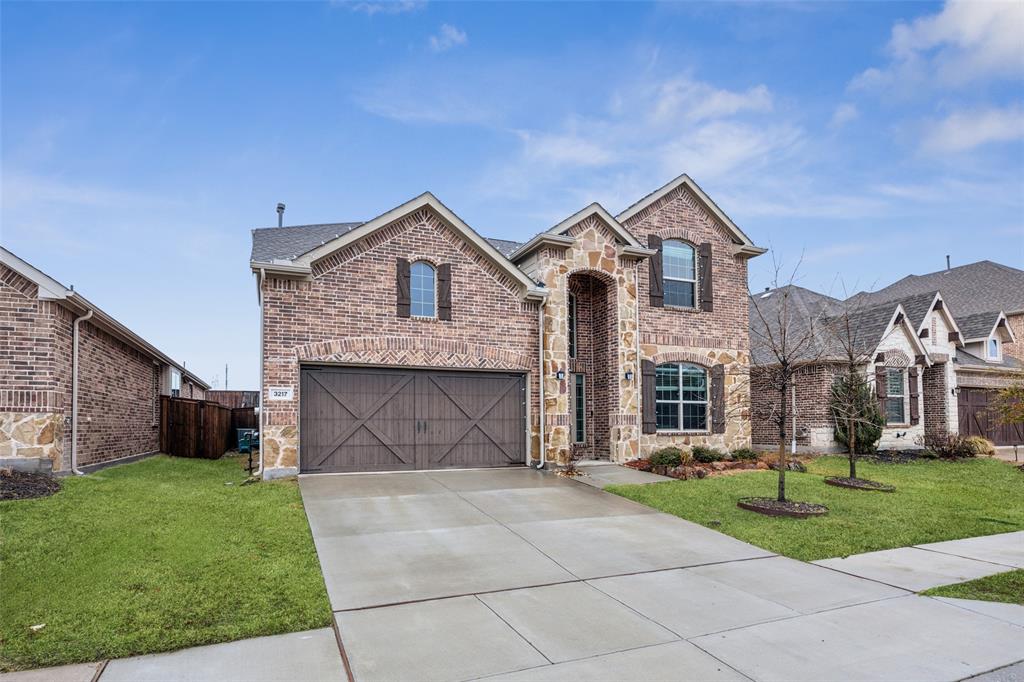 3217 Lakewood Bluffs Trail