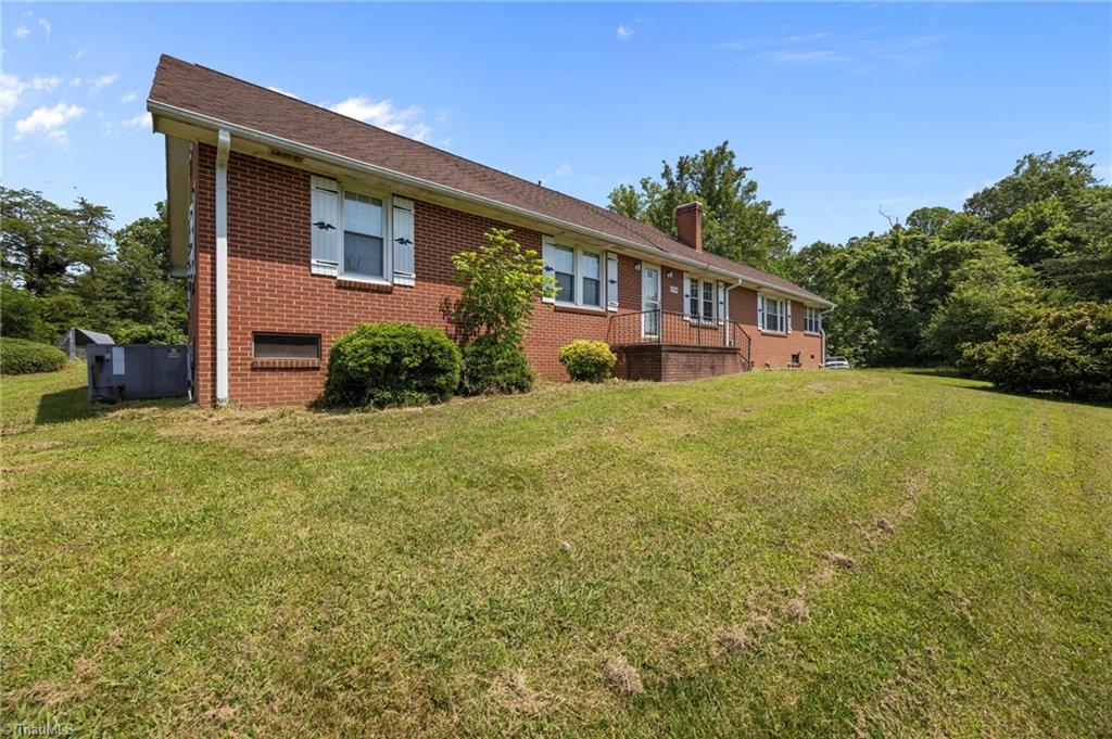 1224 Tom Shelton Road
