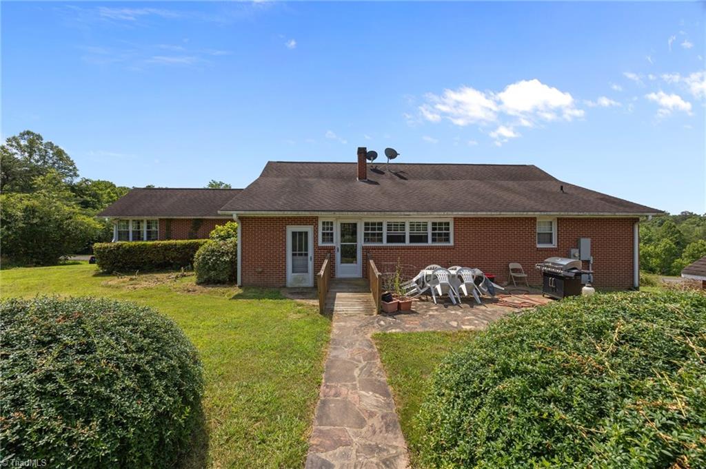 1224 Tom Shelton Road