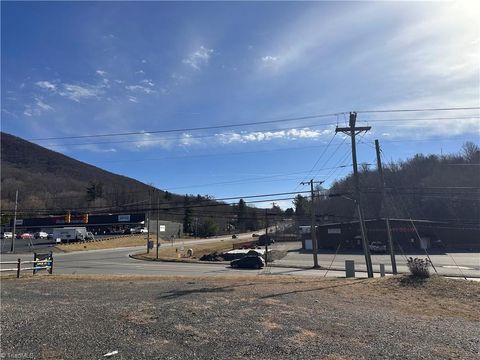 Photo of 120 Pennwill Parkway, West Jefferson, NC 28694 (MLS # 1207134)