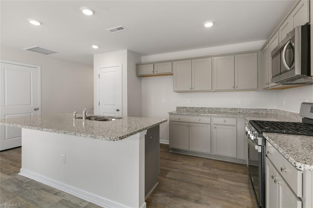 187 East Farm Loop, Stokesdale, North Carolina image 6