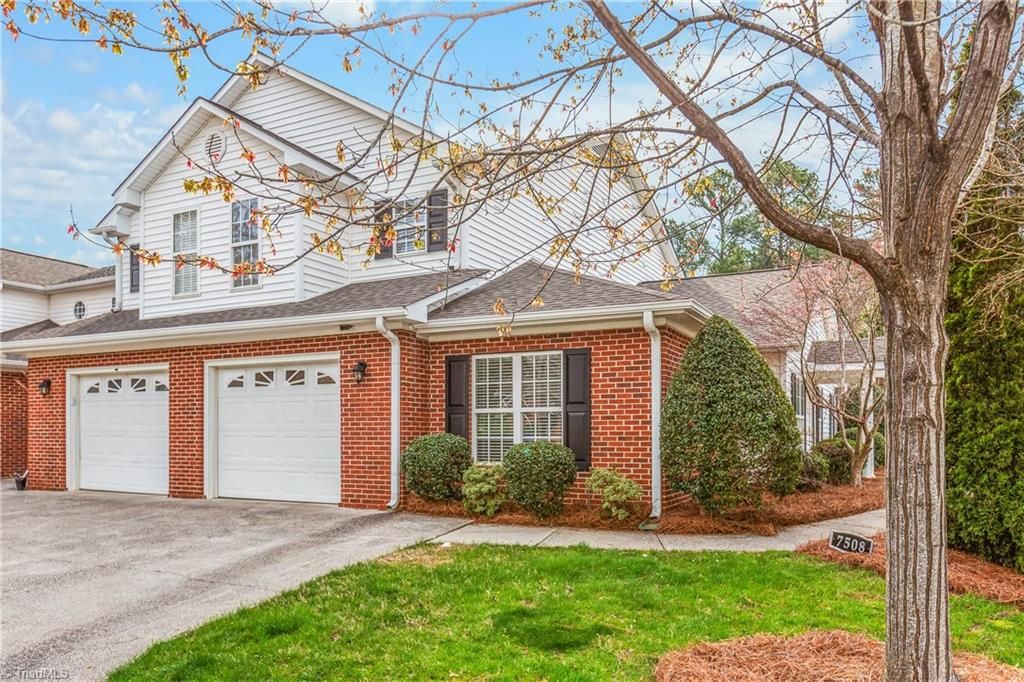 Photo of 7508 Riverside Court, Clemmons, NC 27012 (MLS # 1212528)