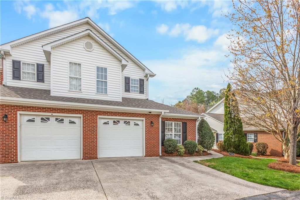 Photo of 7508 Riverside Court, Clemmons, NC 27012 (MLS # 1212528)