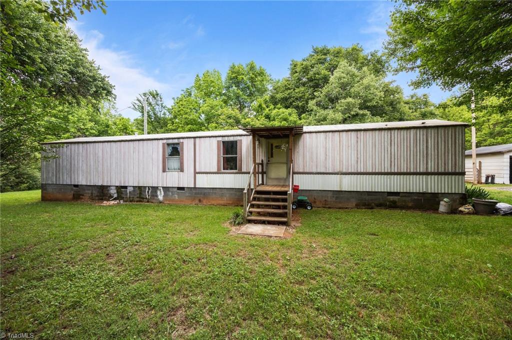5916 Cherokee Trail, Pleasant Garden, North Carolina image 3
