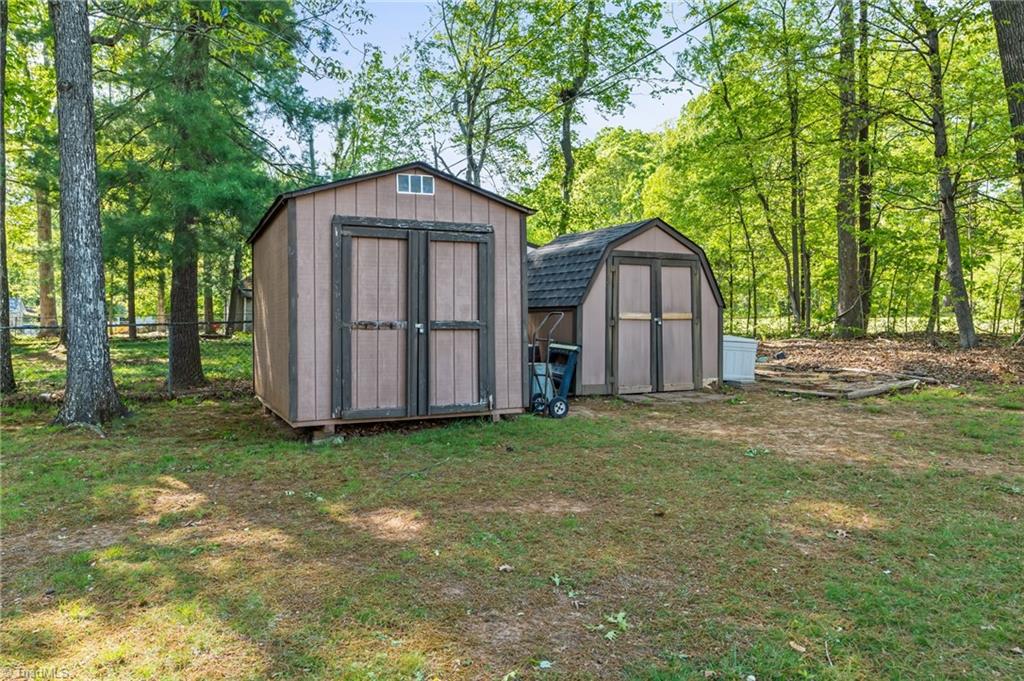 3900 Kalloramo Drive, Greensboro, North Carolina image 33