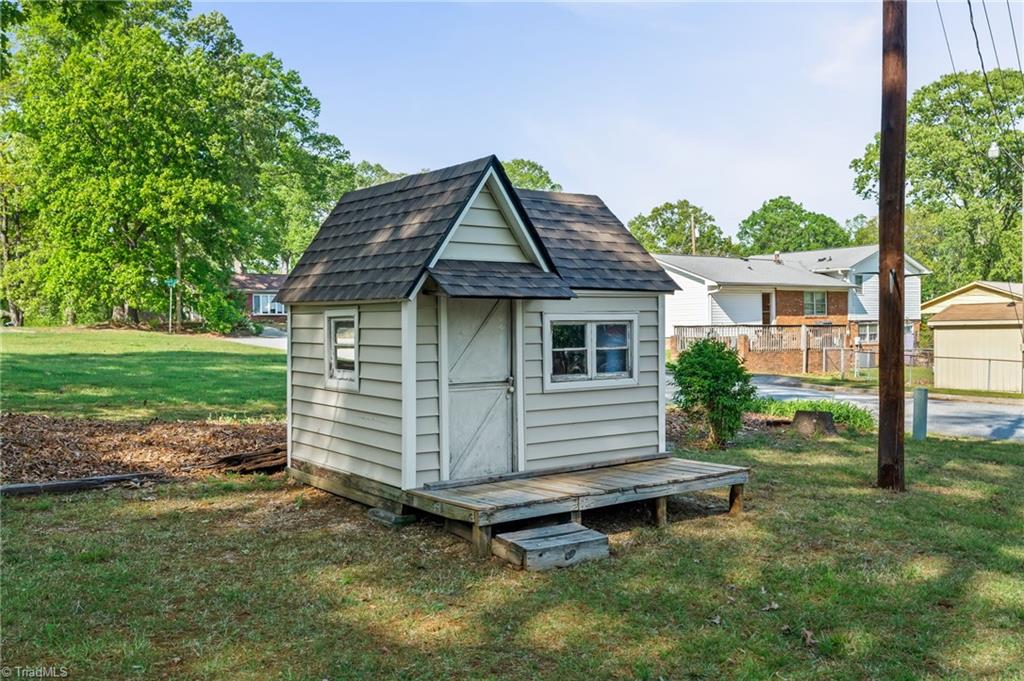 3900 Kalloramo Drive, Greensboro, North Carolina image 34