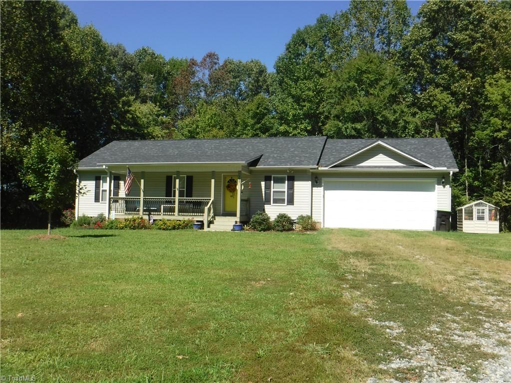 Photo of 127 Keegan Lane, Denton, NC 27239 (MLS # 1236956)