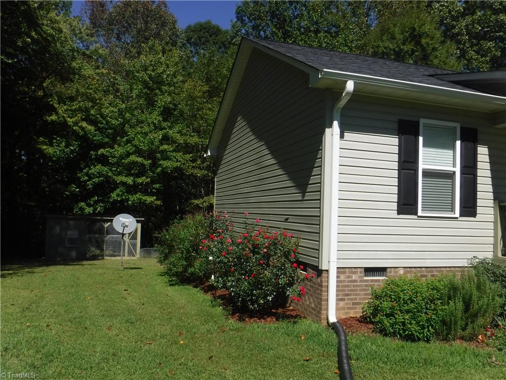 Photo of 127 Keegan Lane, Denton, NC 27239 (MLS # 1236956)