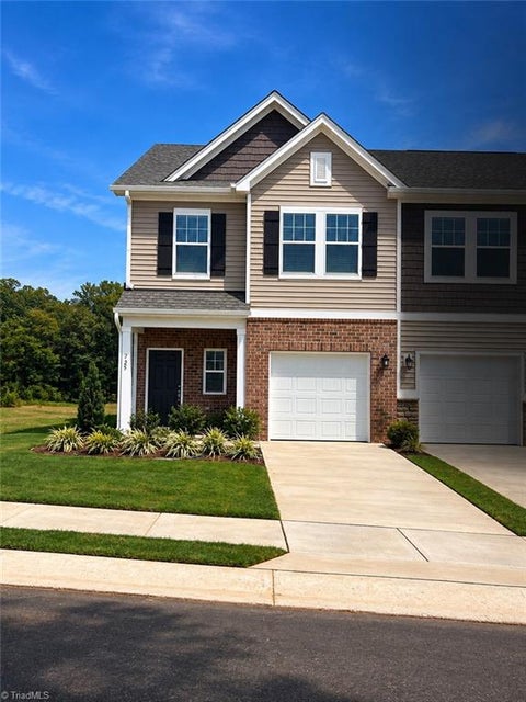 Townhouse For Sale - 417 Dandelion Court<br/> Mebane, NC 27302