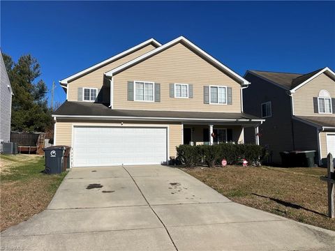 811 Stockport Way McLeansville NC 27301