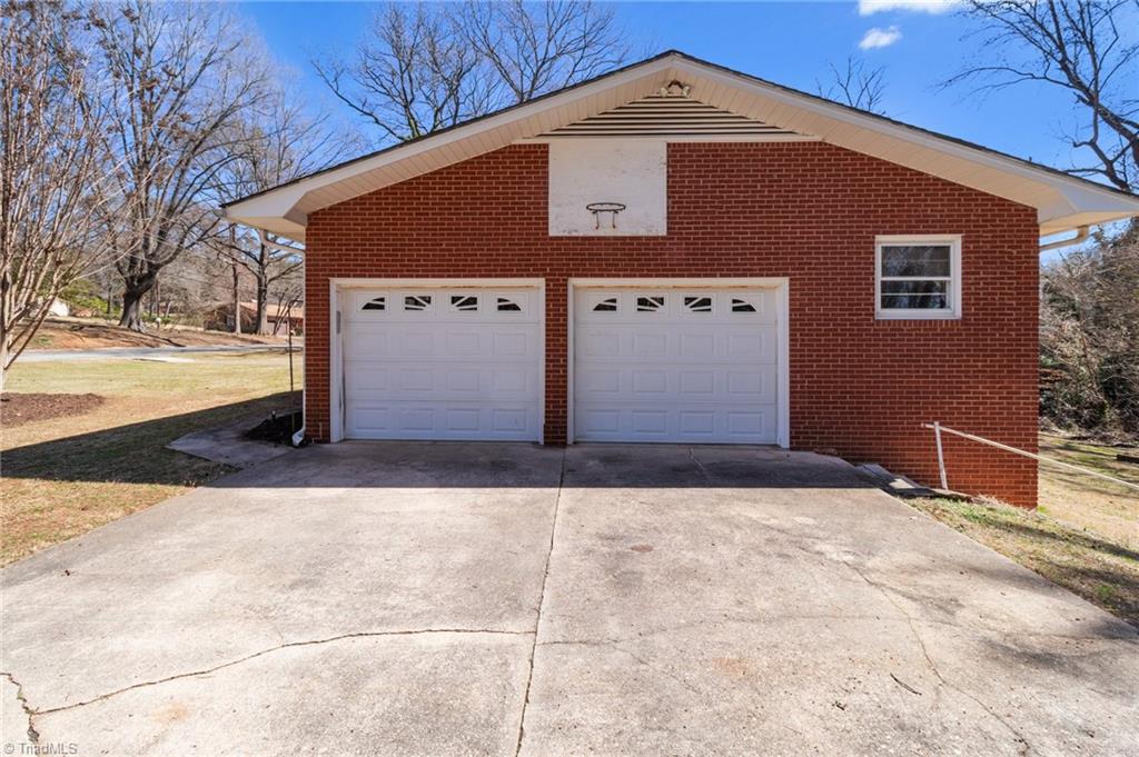 407 Pinecroft Lane, Spencer, North Carolina image 41