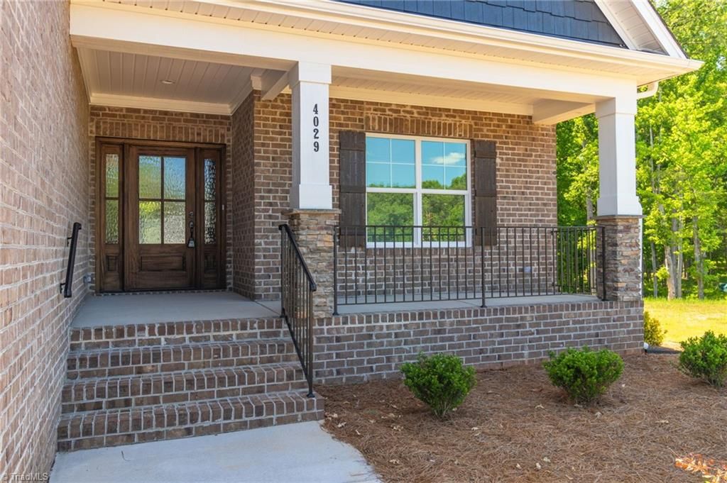 Photo of 4029 Estate Drive, Lewisville, NC 27023 (MLS # 1186641)