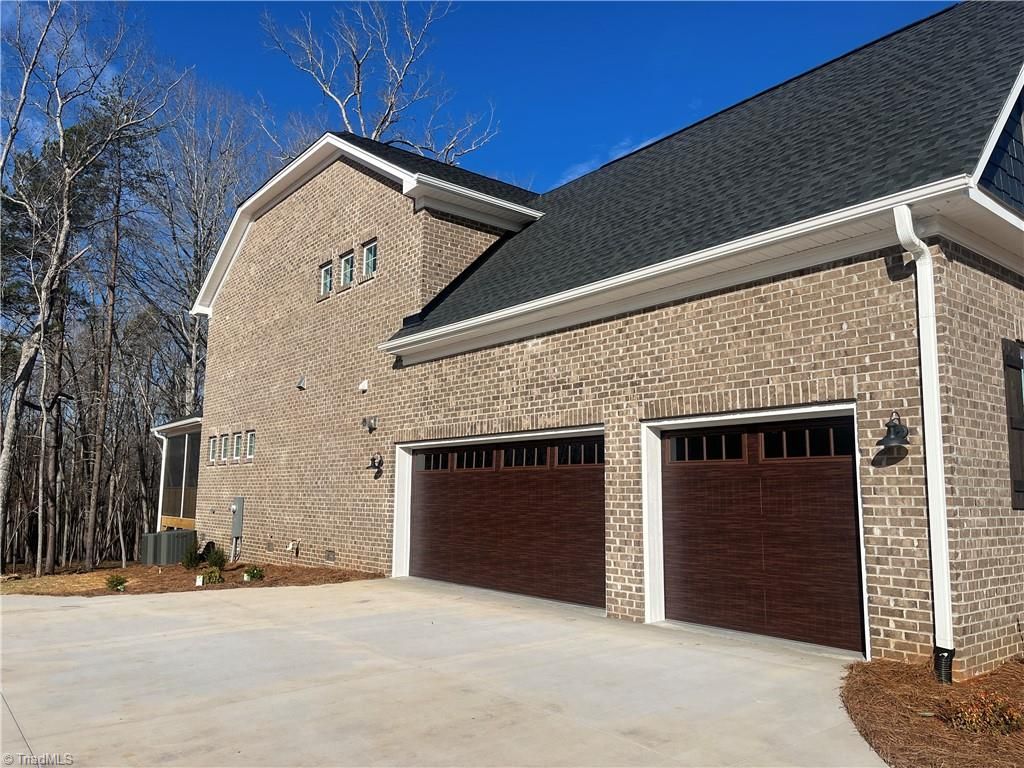 Photo of 4029 Estate Drive, Lewisville, NC 27023 (MLS # 1186641)