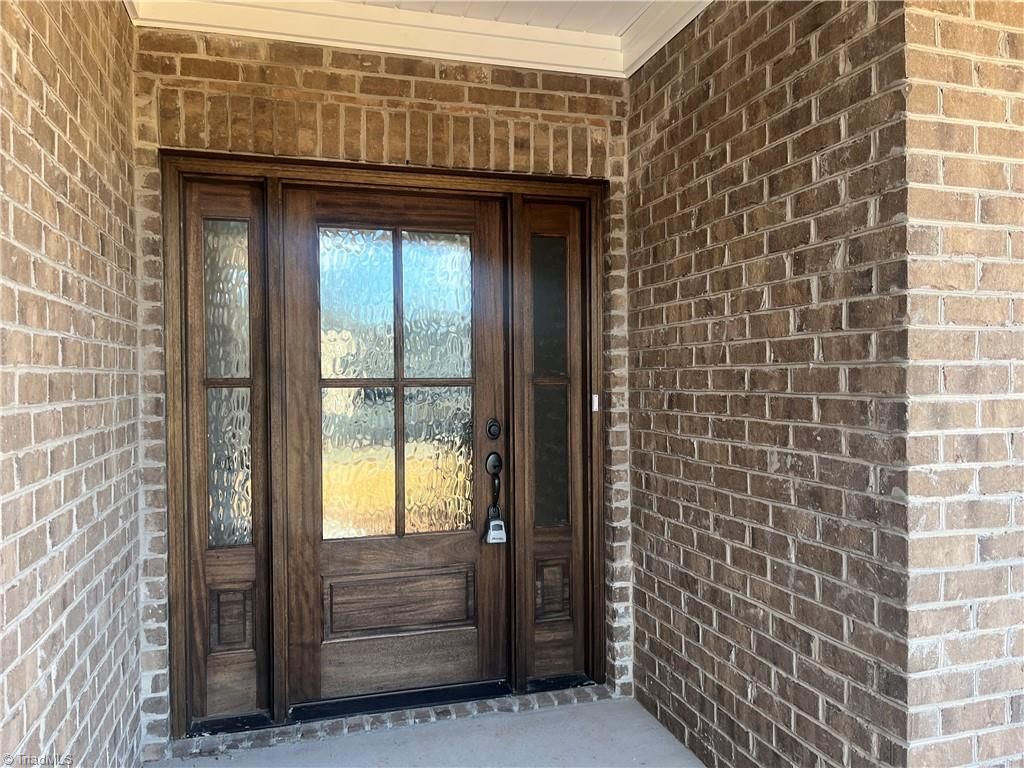 Photo of 4029 Estate Drive, Lewisville, NC 27023 (MLS # 1186641)