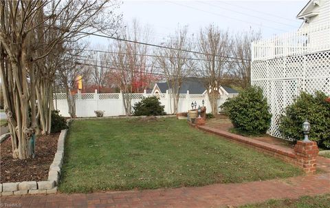 A home in Yadkinville