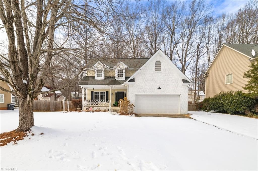 Photo of 2602 Regents Park Lane, Greensboro, NC 27455 (MLS # 1208171)