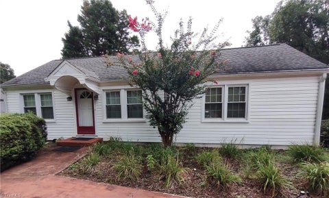 Homes For Sale - 1125 Jonestown Road<br/> Winston-Salem, NC 27103