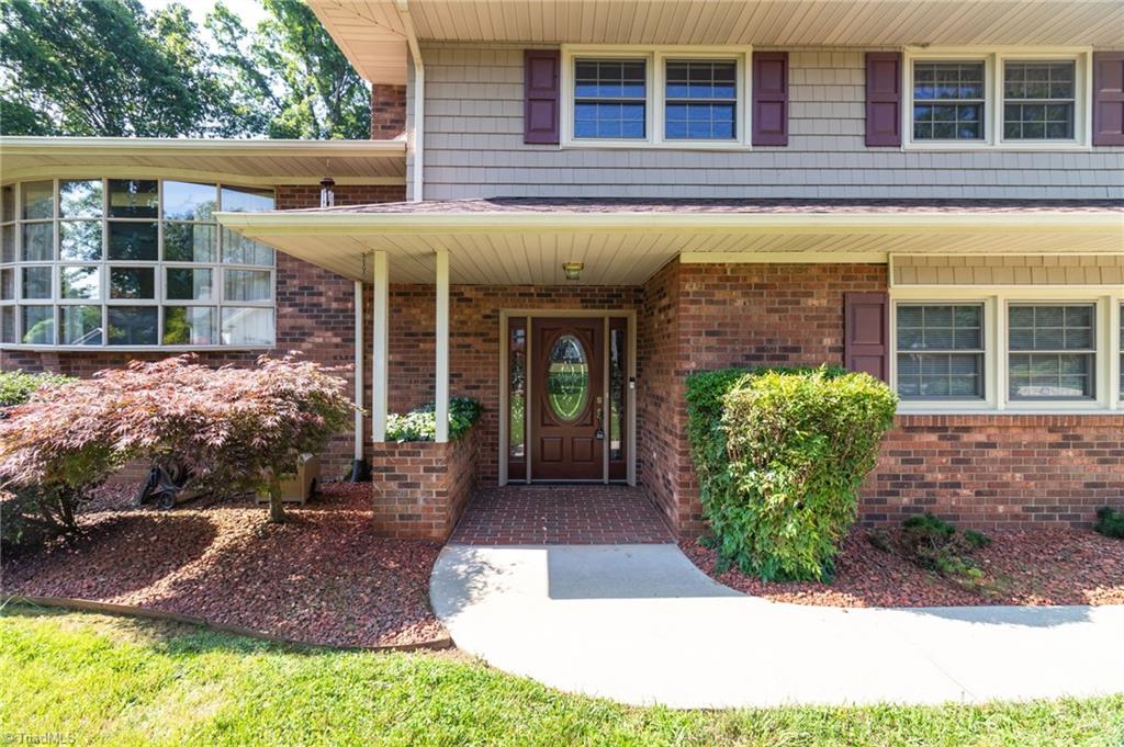 394 Forest Oaks Drive