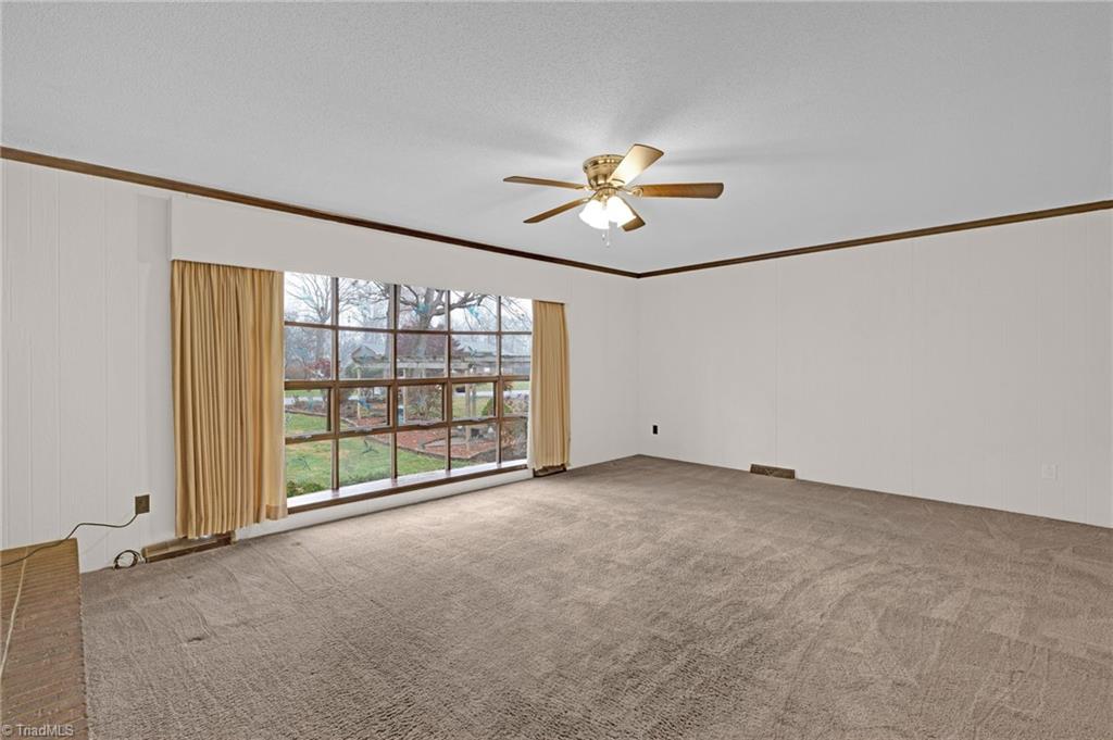 394 Forest Oaks Drive