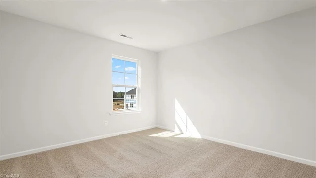 402 The Brus Street, photo 2 of 19