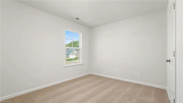 402 The Brus Street, photo 3 of 19