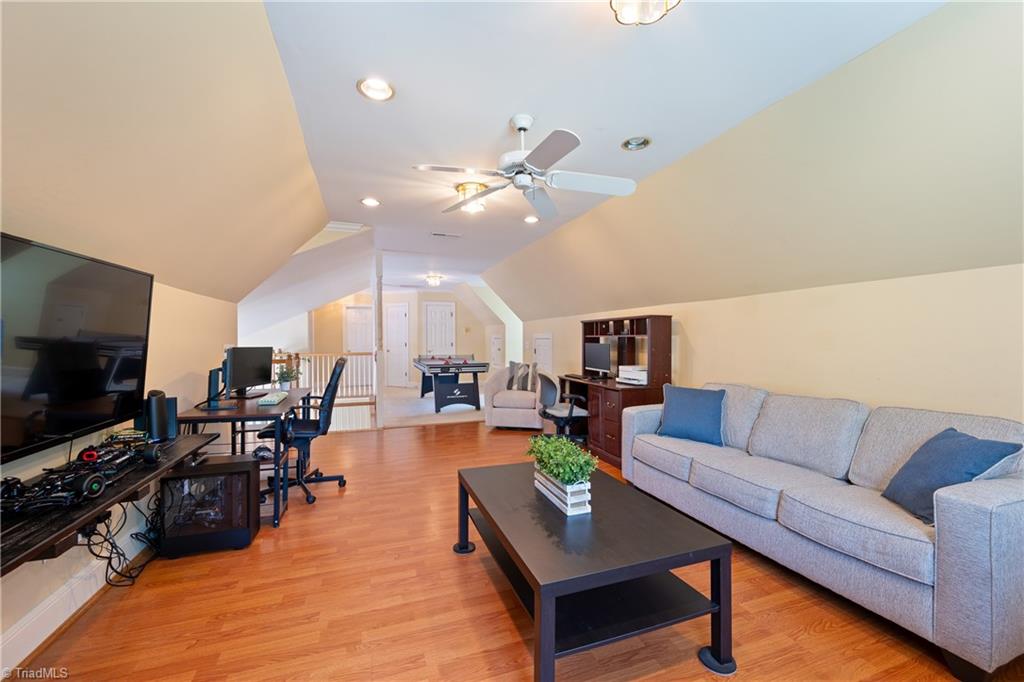 3904 Gaston Road, Greensboro, North Carolina image 37