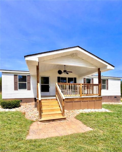 Mobile Home For Sale - 1044 Hodges Mill Road<br/> Dobson, NC 27017