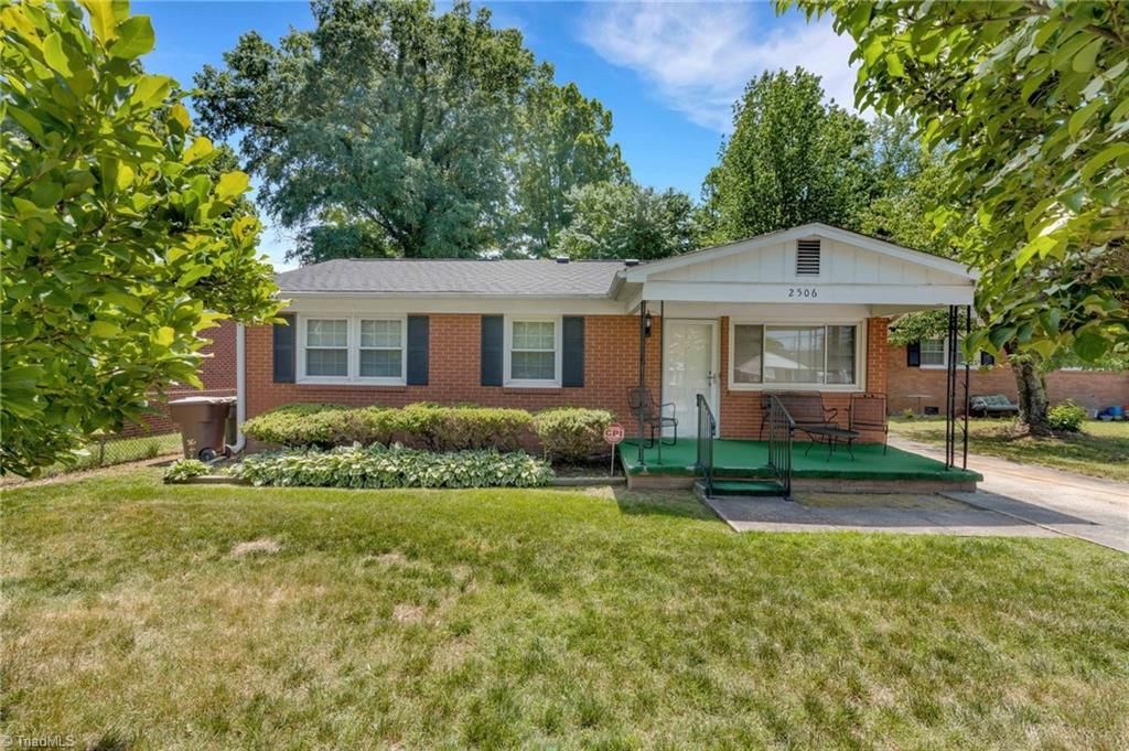 Photo of 2506 Aster Drive, Greensboro, NC 27401 (MLS # 1218393)