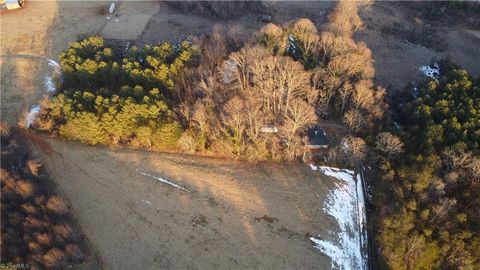 A home in Mount Airy